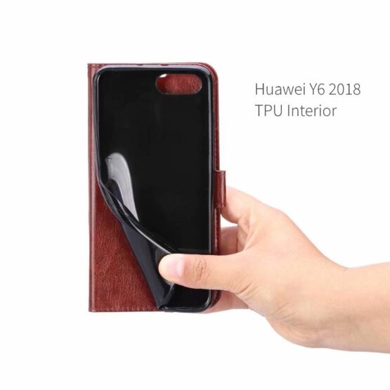 Hand showing the flexible inside of a High Quality Huawei Y6 2018 Case
