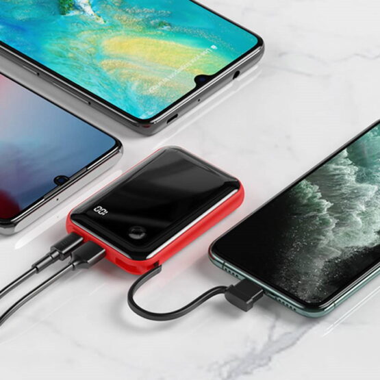 Powerbank charging multiple Apple Products